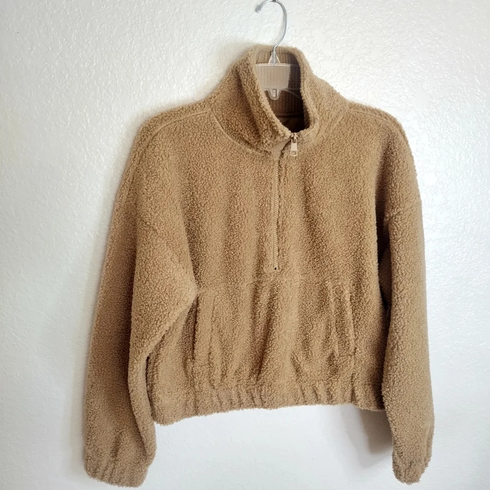 American Eagle Outfitters cropped sherpa quarter-zip sweatshirt Sz Xs